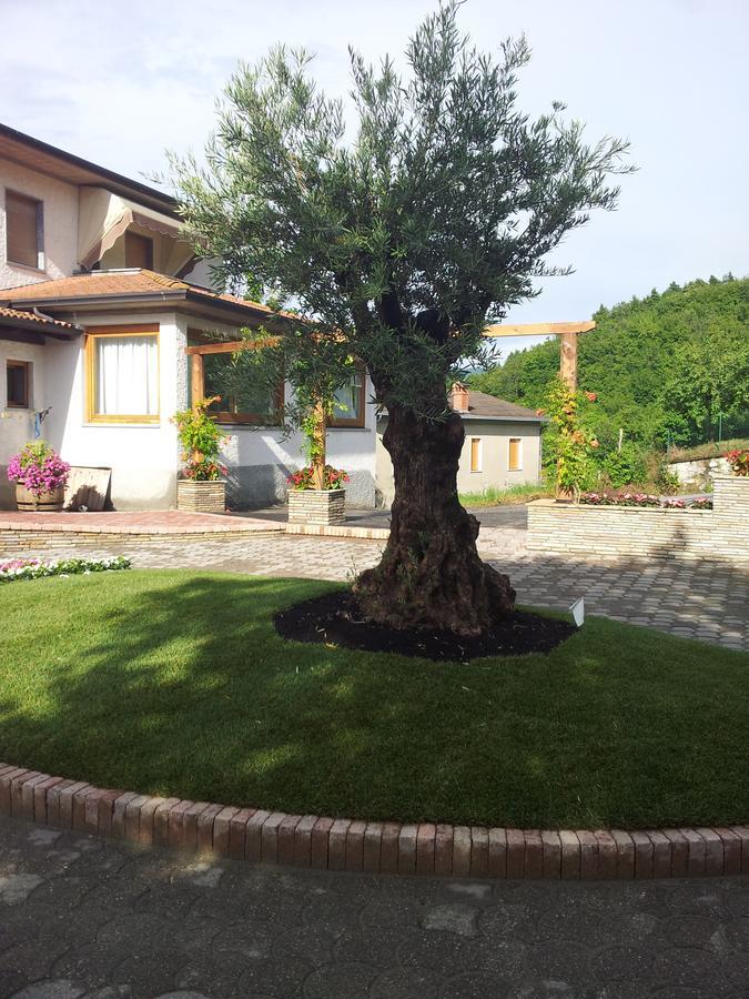 Ristorante Primula Bianca Hotel Varzi Exterior photo