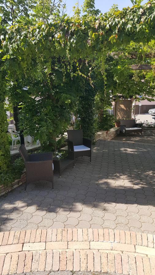 Ristorante Primula Bianca Hotel Varzi Exterior photo