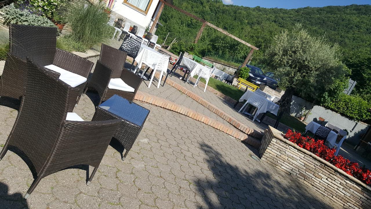 Ristorante Primula Bianca Hotel Varzi Exterior photo